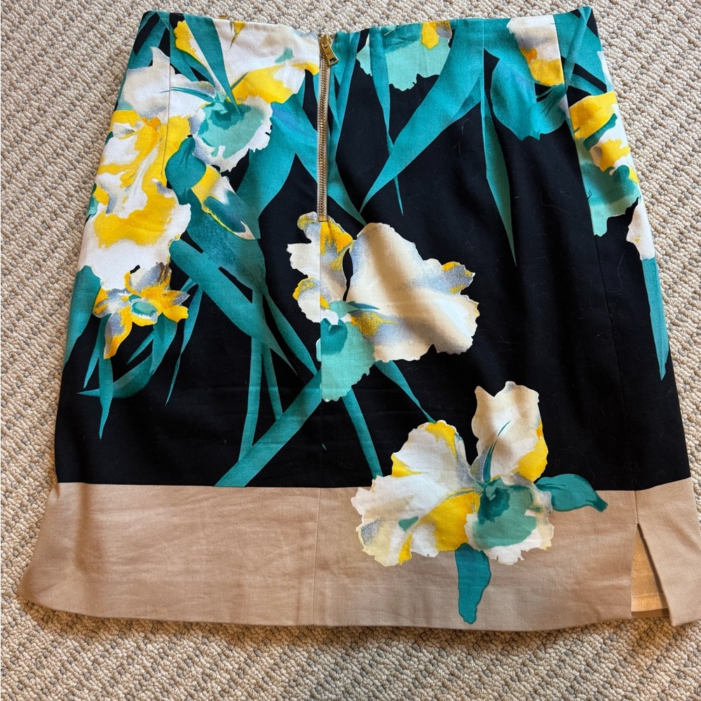 T Tahari Black and Yellow lined Pencil Mini Skirt Resort Wear